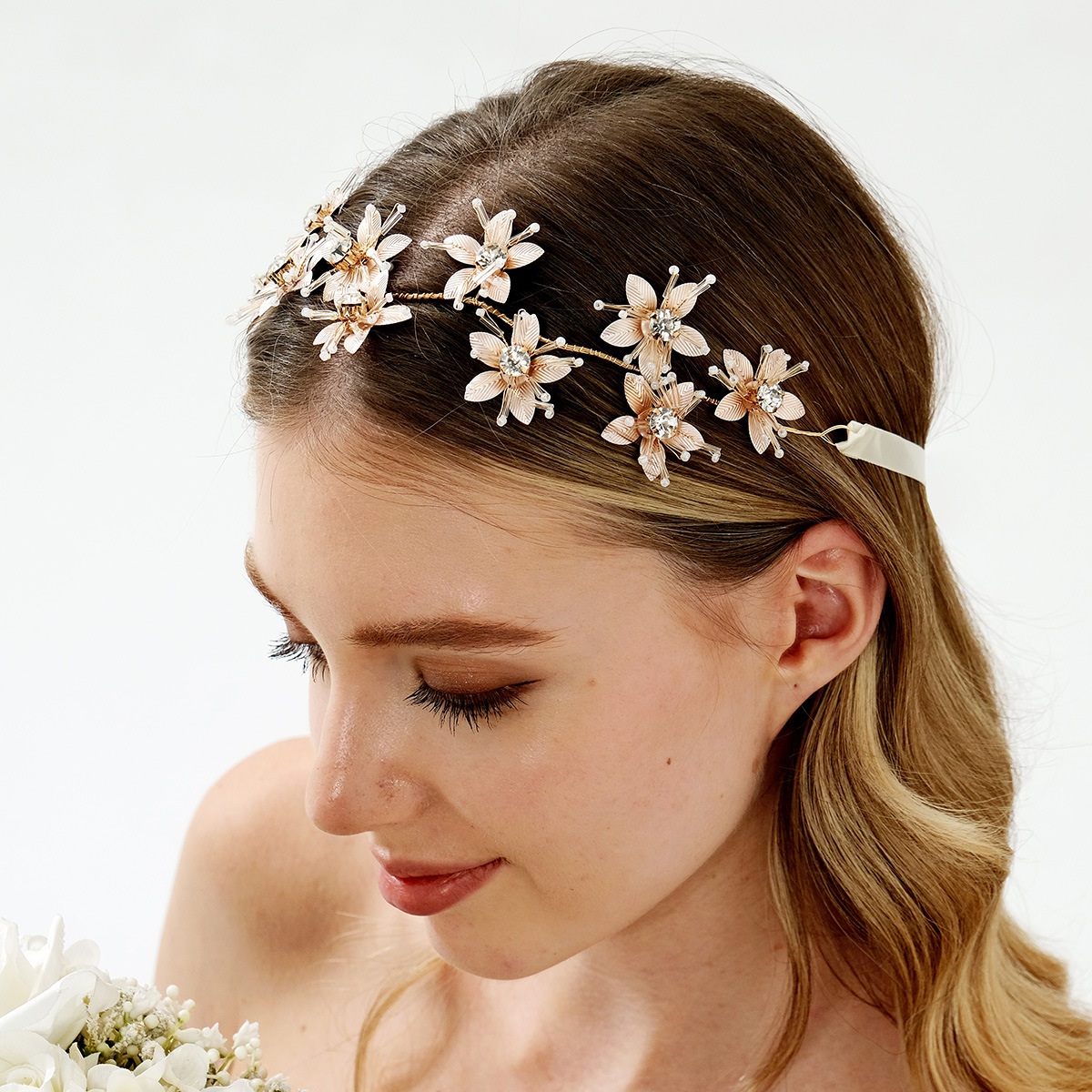 Cross-border new handcrafted metal flower hair band, women's Bohemian exotic style headwear, bride's updo and ribbon hair band full figure