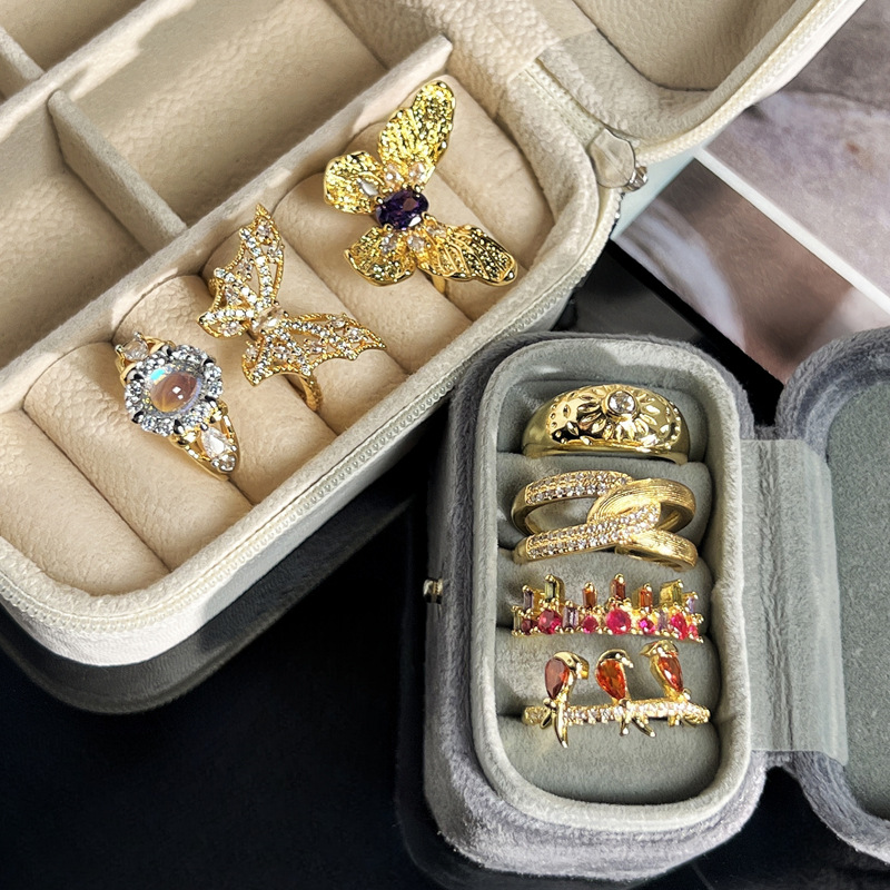 A retro court style butterfly hollowed-out light luxury open ring for women on Instagram, with a cold style interlaced brushed and exquisite fingers details Picture