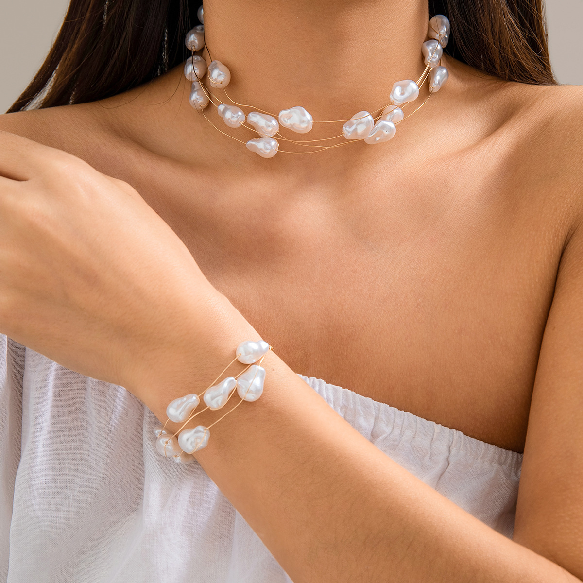 Popular accessories in Europe and America: simple necklace niche retro beaded collarbone chain, baroque imitation pearl necklace for women details Picture