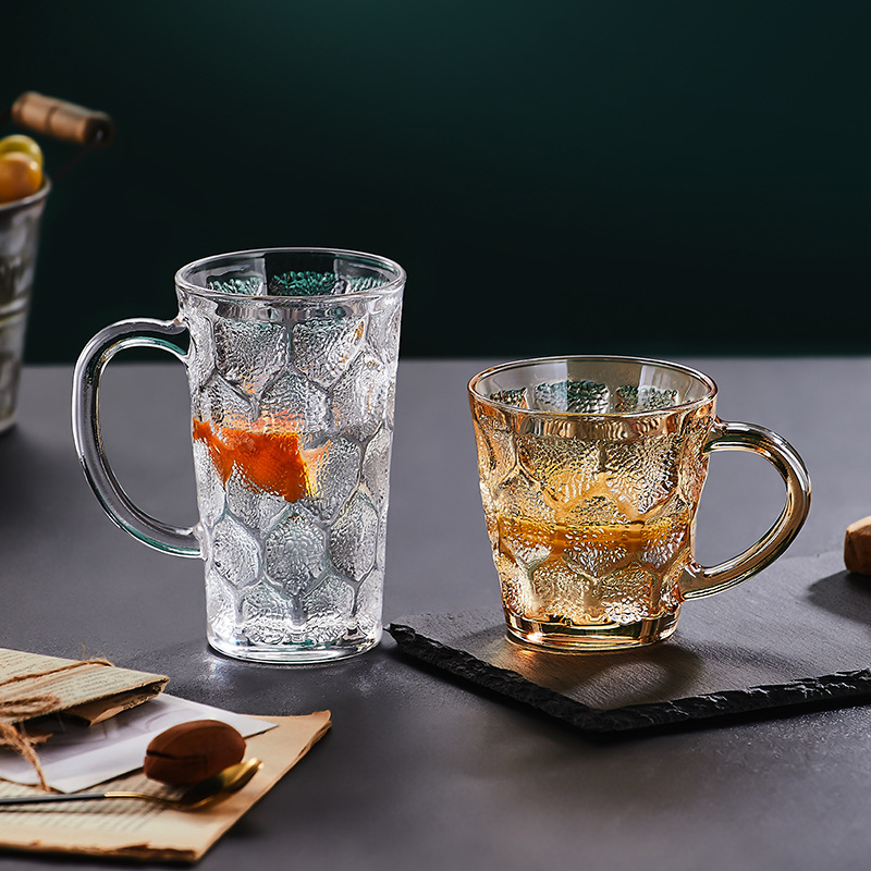 Ins-style diamond-patterned glass cups, water cups, women's summer home milk tea cups, men's honeycomb nest beer mugs with handles Application Scenario