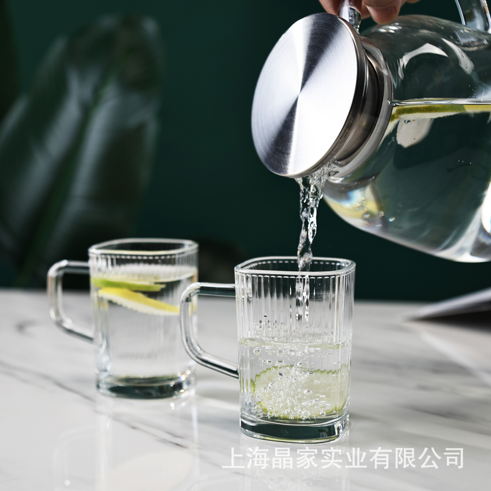 High-boron square vertical patterned glass handle cups, household high-temperature resistant tea brewing cups, breakfast milk coffee cups, cold drink juice cups Specification drawing