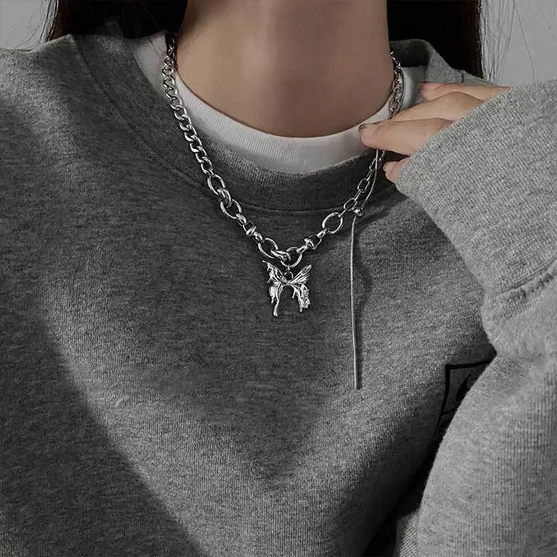 Butterfly metal spliced necklace for women in summer, Instagram hip-hop cold style, Internet celebrity collarbone chain, spice girl versatile necklace accessory full figure