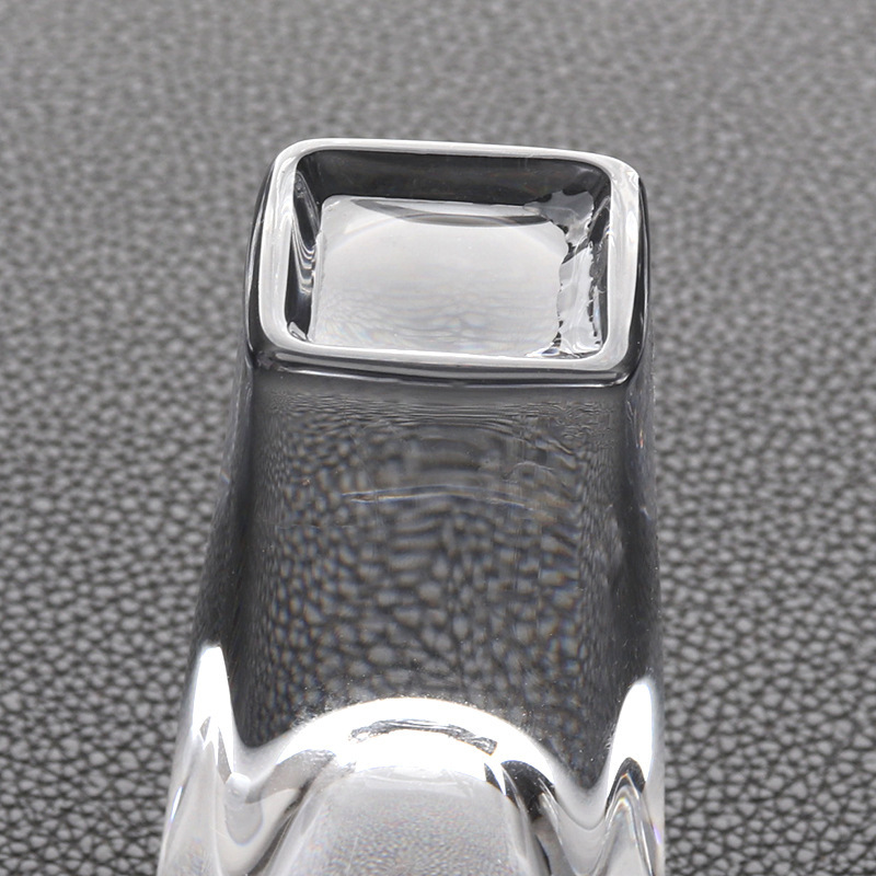 Tian Yuan Di Fang high-end glass extra-thick-bottomed square small white wine glass, spirits glass, 15ml liquor glass, bullet glass Application Scenario