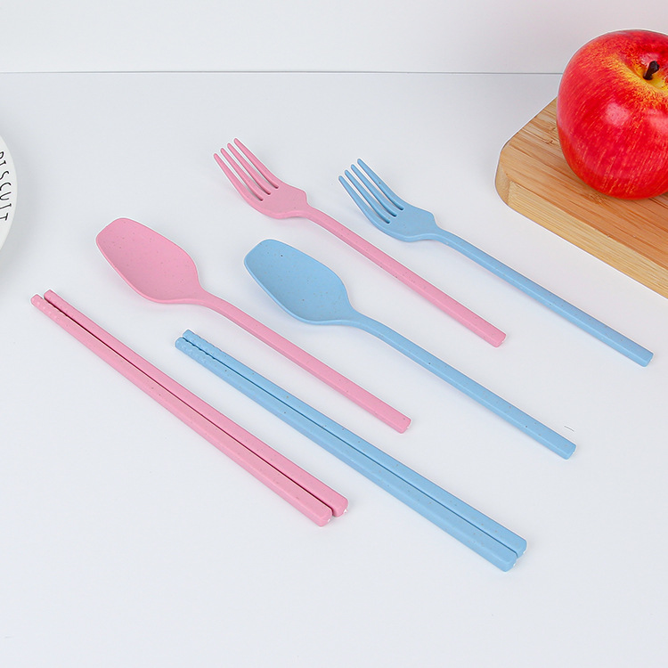 Creative wheat straw tableware set, three-piece outdoor portable tableware, three-piece set of forks, spoons and chopsticks, wholesale from the manufacturer Application Scenario