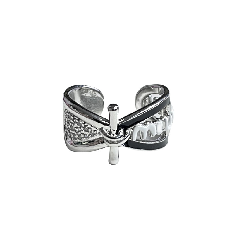 A woman with an irregular checkerboard pattern and color-blocked star fashion open ring, a woman with a cold style and simple personality on Instagram Item Picture