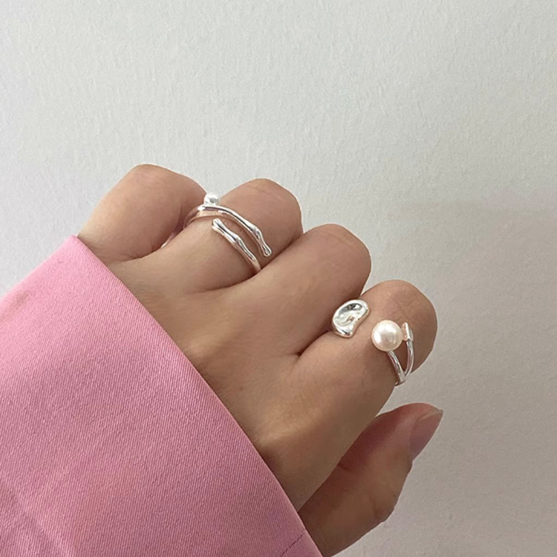 The 2023 new niche design geometric pearl ring for women on Instagram features a cold and stylish style with an adjustable open ring details Picture