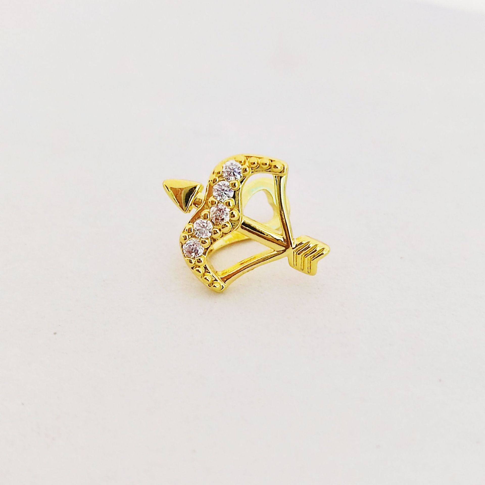 Cross-border new product design style: Brass micro-inlaid zircon, elegant lady Cupid arro-shaped single tooth jewelry Specification drawing