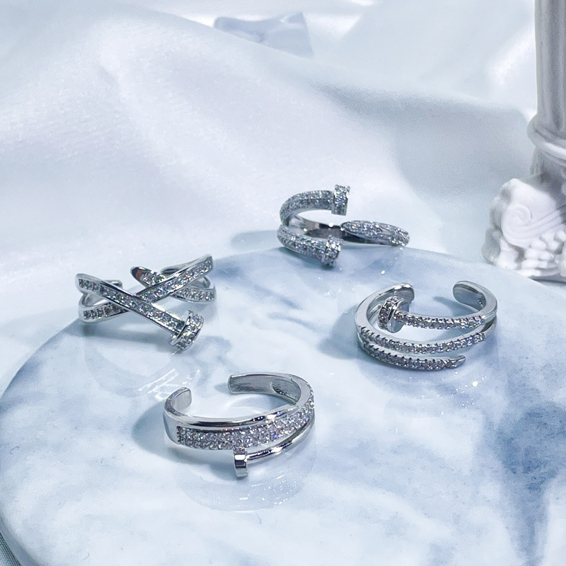 A high-end, slightly inlaid zircon open ring for women's light luxury, niche ins style, cold and fashionable, versatile ring trend Application Scenario
