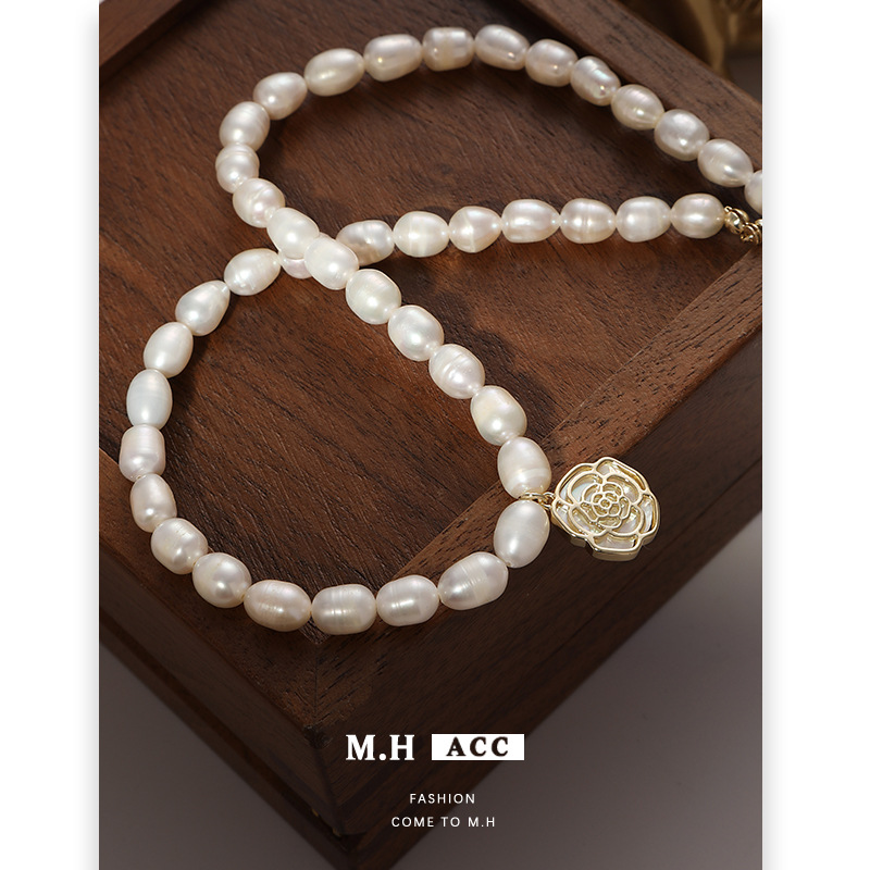 Natural pearl flower necklace, French light luxury cross-border women's sweater chain wholesale, high-end gift, trendy necklace, exquisite details Picture