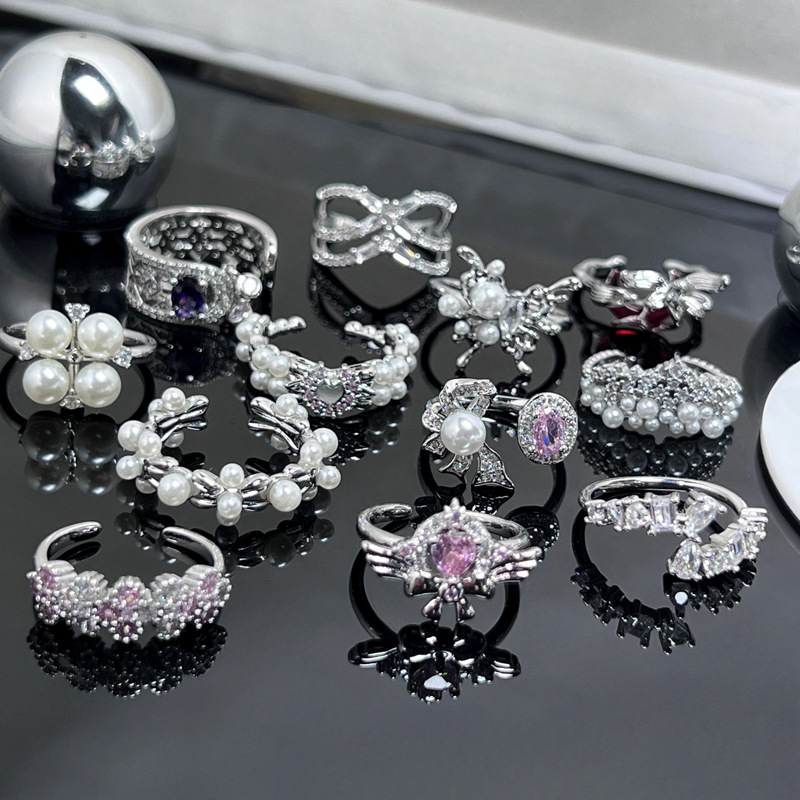 French pearl light luxury high-end ring, women's irregular bow, Hong Kong style, fashionable and cold style ring trend Specification drawing