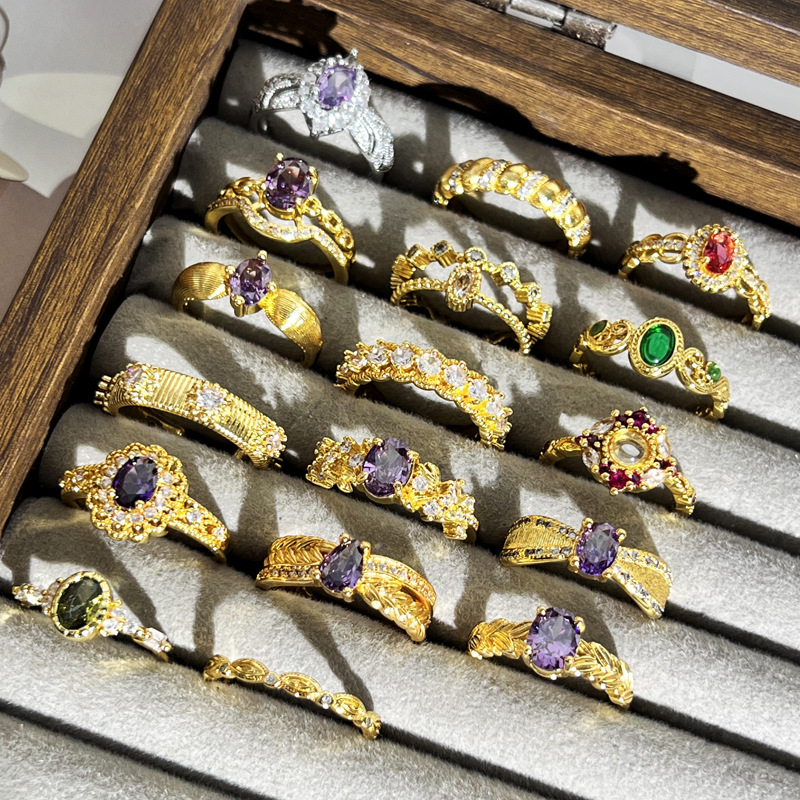 This is a light luxury ring with a golden texture in a Chinese style, the same as grandma's. It features a brushed purple diamond pattern and a high-end, sweet and cool ring style details Picture