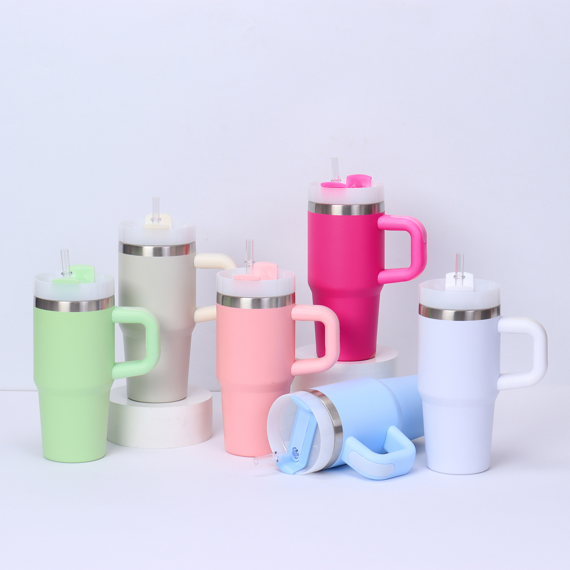 Wholesale of Amazon 304 stainless steel insulated cups with large capacity, 14oz handle, car cups, ice holders and water cups with straws details Picture