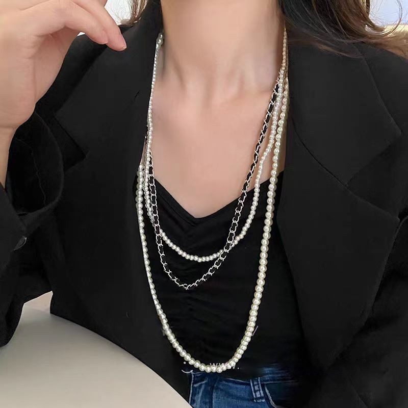 Shijia pearl leather multi-layer necklaces, fashionable and elegant sweater chains, retro, niche and versatile accessories wholesale full figure