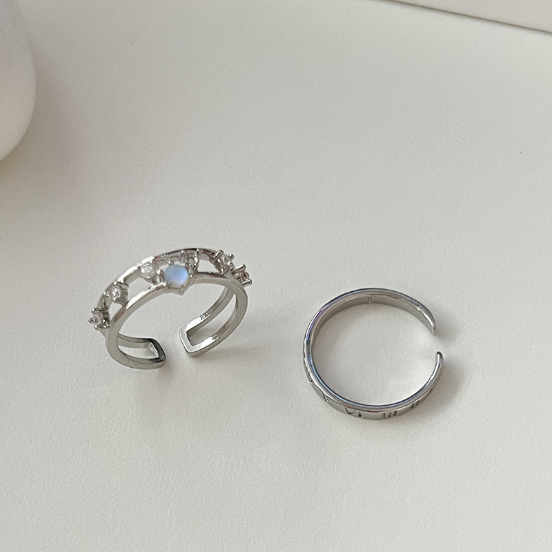 This is a niche design moonstone open ring with a unique and elegant style. It is a simple and versatile, fashionable and cool index ring for women full figure