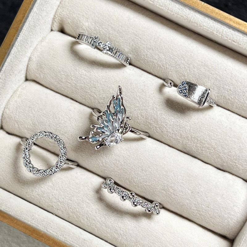 Minimalist Korean-style flapped butterfly irregular pleated texture open ring female letter full diamond fashionable niche ring Specification drawing