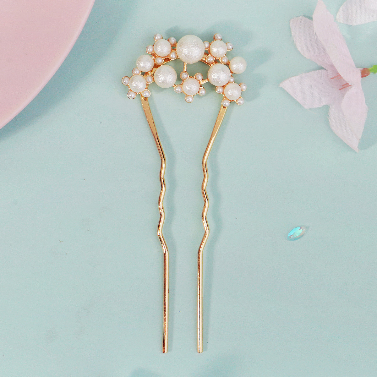Golden and elegant pearl water diamond U-shaped hairpin, retro new Chinese style large hairpin, coiled hairpin, bride's Xiuhe dress hair accessory details Picture