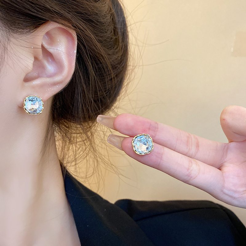 S925 Silver Needle Exquisite Super Flash Zircon Earrings for Women, 2023 New trendy and high-end design, versatile earrings wholesale Specification drawing