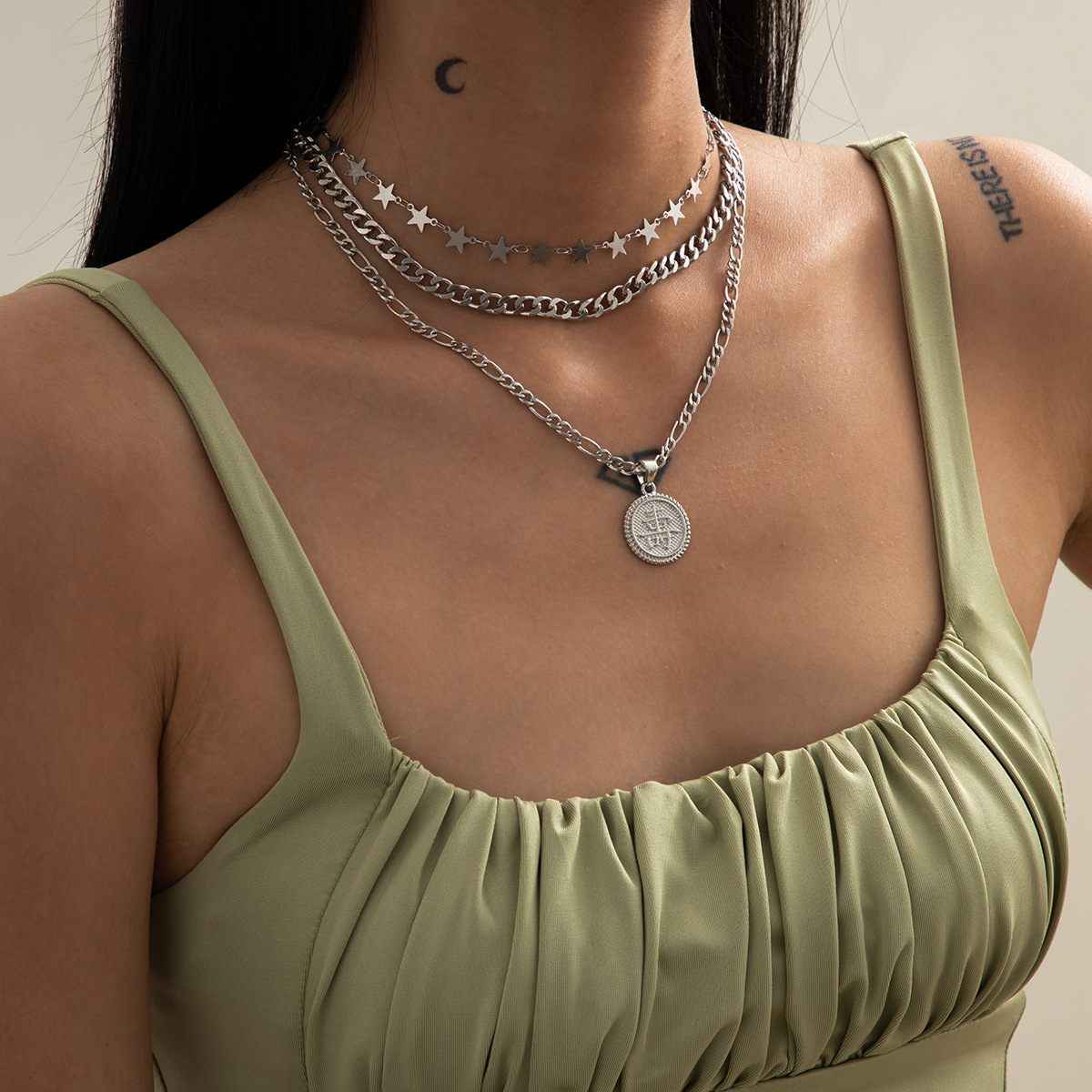 European and American cross-border jewelry, exaggerated five-pointed star chain necklace, versatile for women's charm, round Chinese character pendant necklace set details Picture