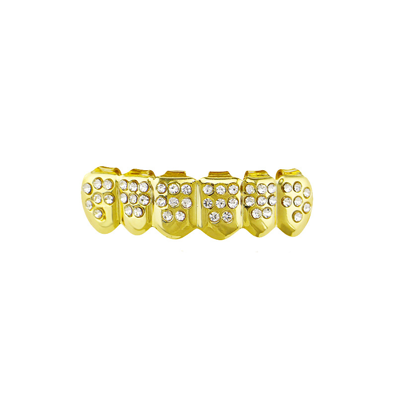 ins cross-border single hollowed-out teething set Halloween hip-hop costume teething accessory 18K gold-plated vampire sharp teething set Application Scenario