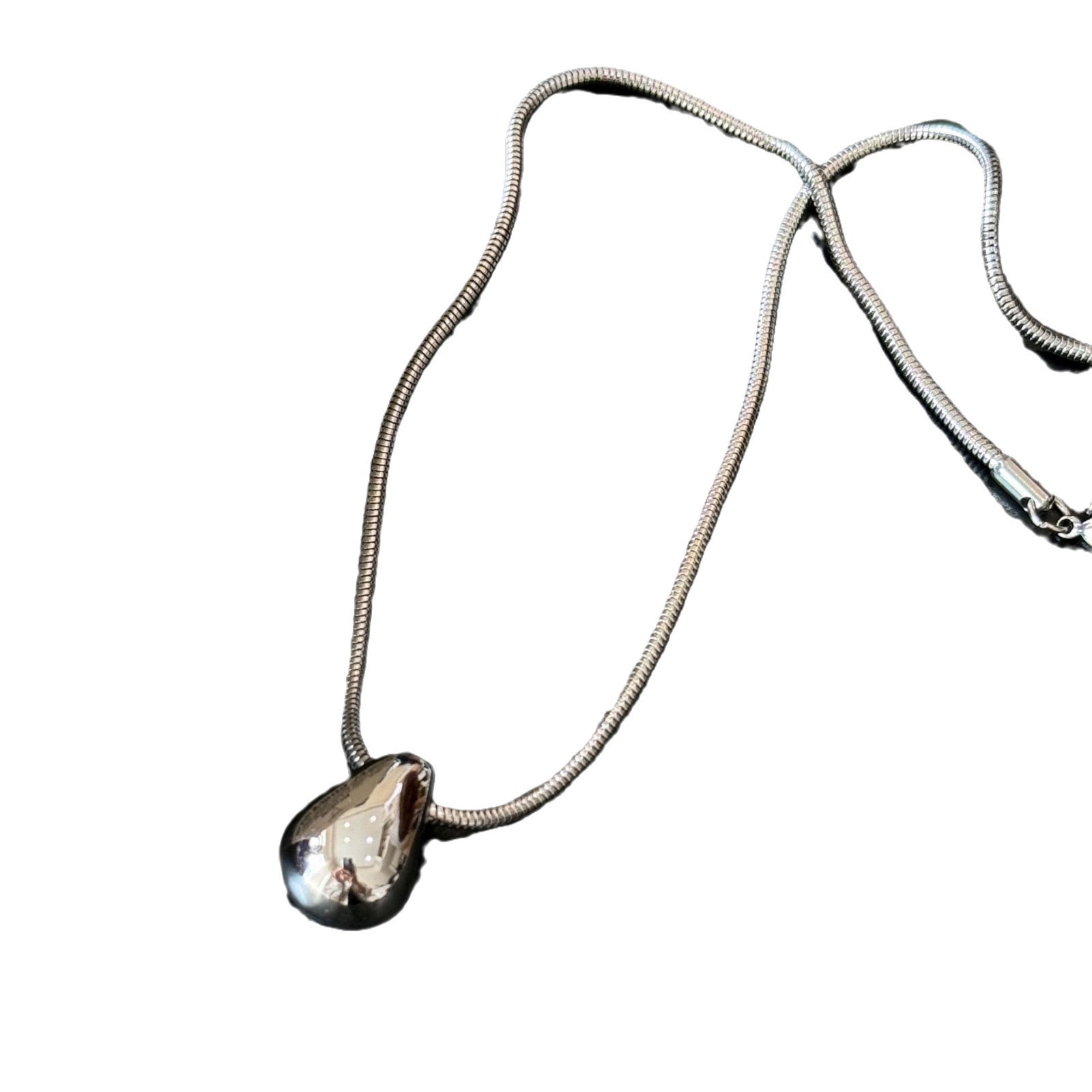 Minimalist water drop pendant necklace for women's autumn and winter, simple and fashionable, casual long hoodie sweater chain Item Picture