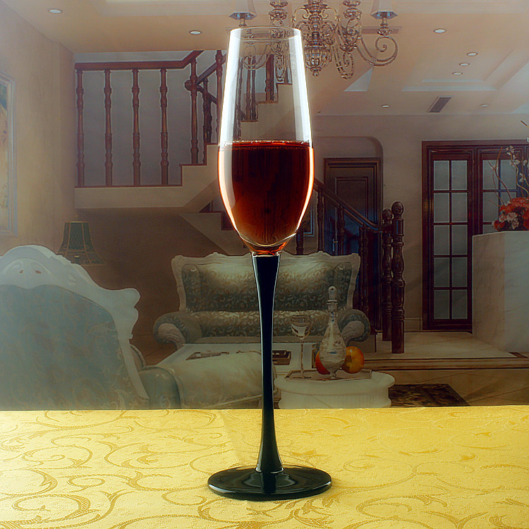Handcrafted glass highball glass, original color black stem champagne glass, factory direct sales, flute champagne glass, glass cup full figure