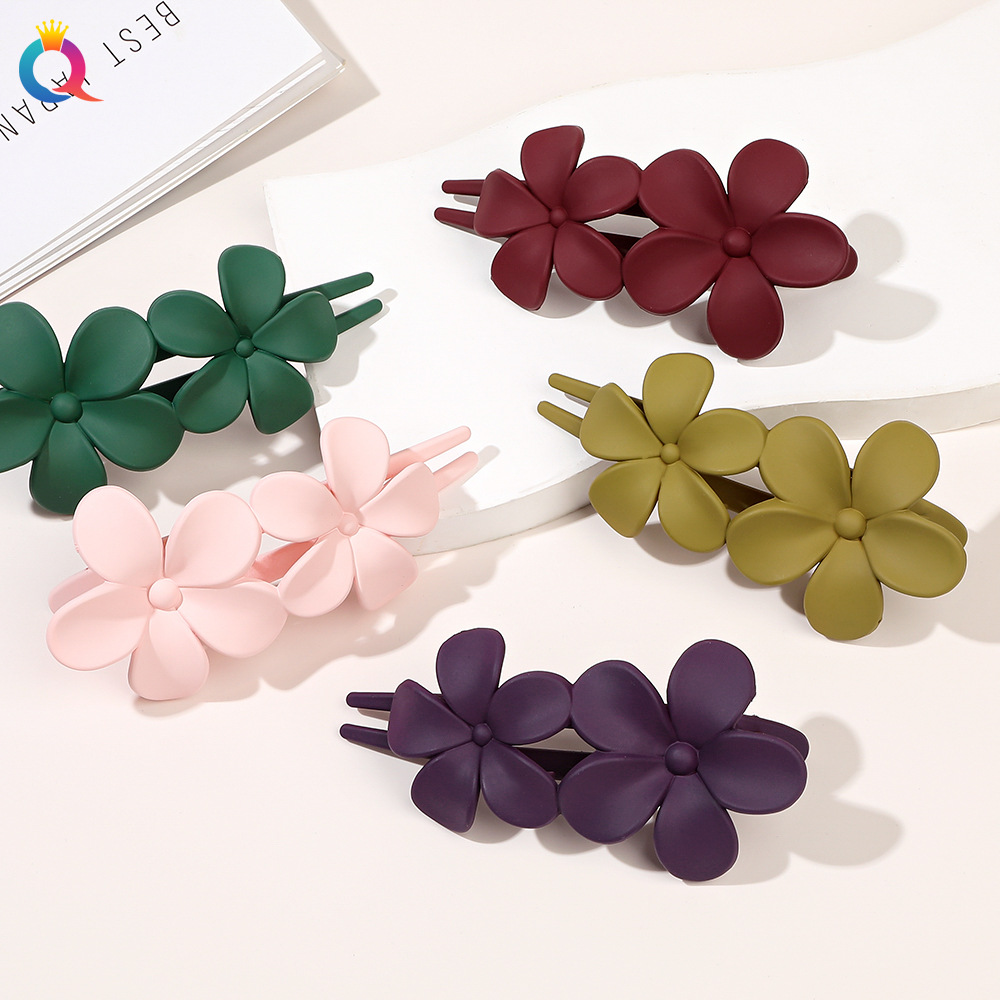 Qiyue matte hair clips, large butterfly and duck bill clips, ins high-end style ponytail scratch clips, Korean style hair accessories and headwear wholesale details Picture