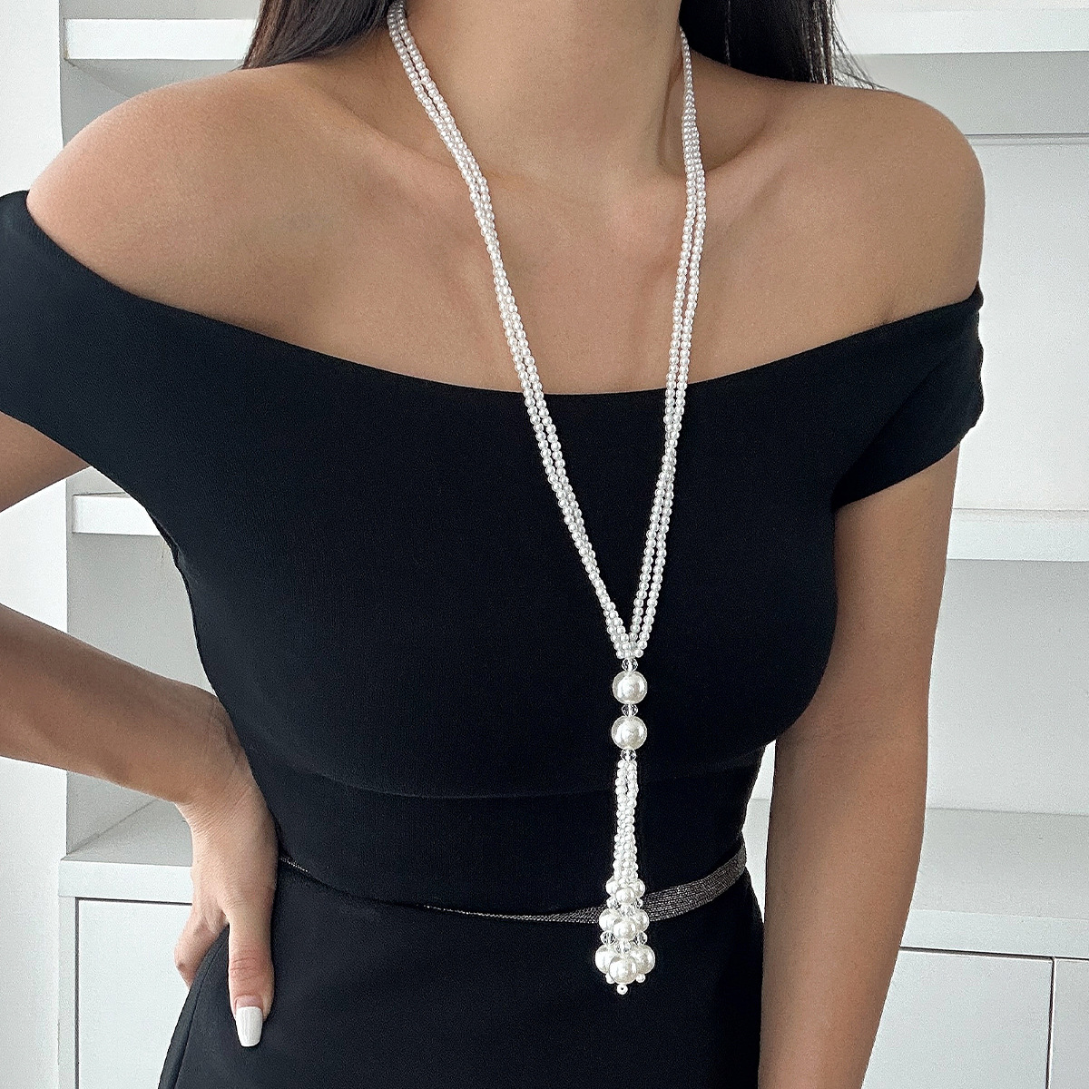 European and American cross-border jewelry, elegant and fashionable pearl tassel necklace, simple long beaded crystal collarbone chain new style Specification drawing