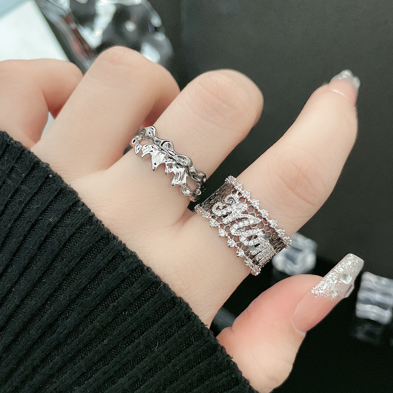European and American lace hollowed-out dark color-separated punk personality open ring, a high-end, elegant, fashionable and cool ring for women details Picture