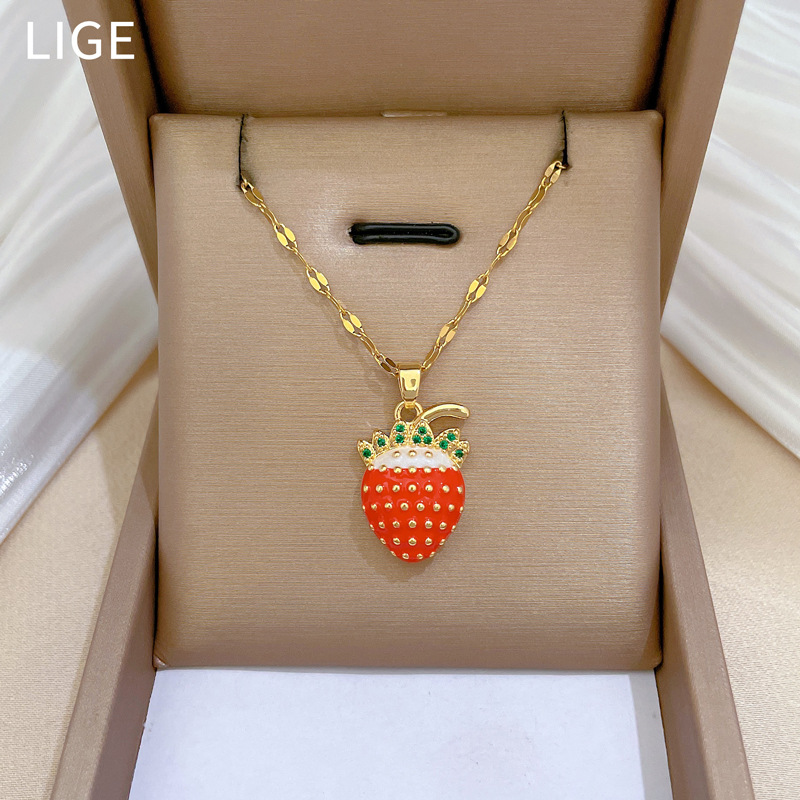 【 Titanium Steel 】 Fruit strawberry full diamond light luxury and elegant full diamond necklace, versatile collarbone chain titanium steel chain for women full figure