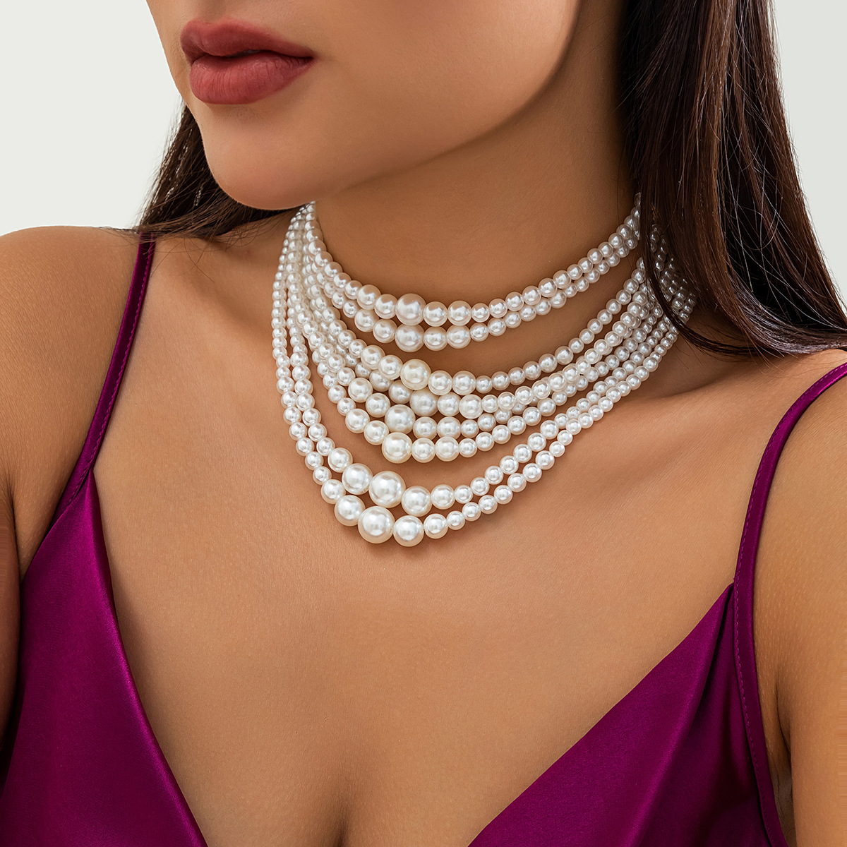 European and American multi-layer imitation pearl women's necklace, elegant Baroque-sized beaded French retro necklace accessory choker details Picture