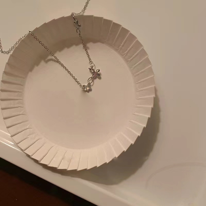 Korean butterfly zircon pendant necklace, a light luxury and elegant accessory for women, with a niche design sense and a popular collarbone chain Application Scenario