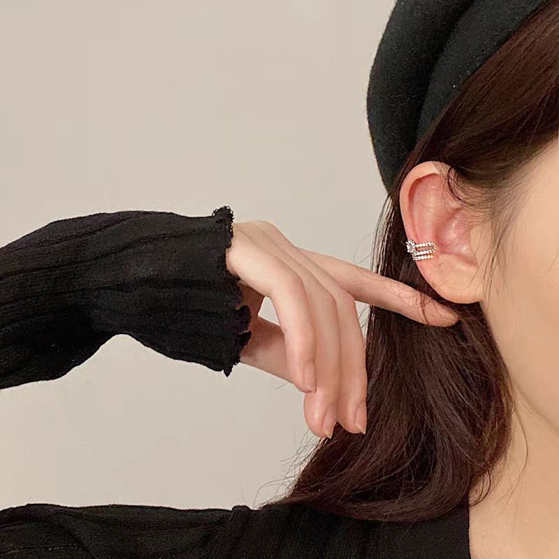 Elegant and light luxury earrings for women, 2025 new trendy ear bone ring, niche design, high-end and simple ear bone clip earrings details Picture