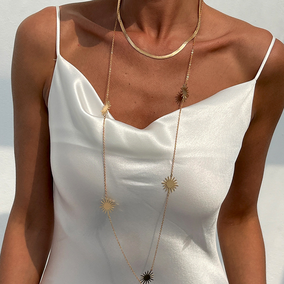 European and American cross-border jewelry, fashionable metallic snake bone chain necklace set, simple and long sun round plate collarbone chain full figure