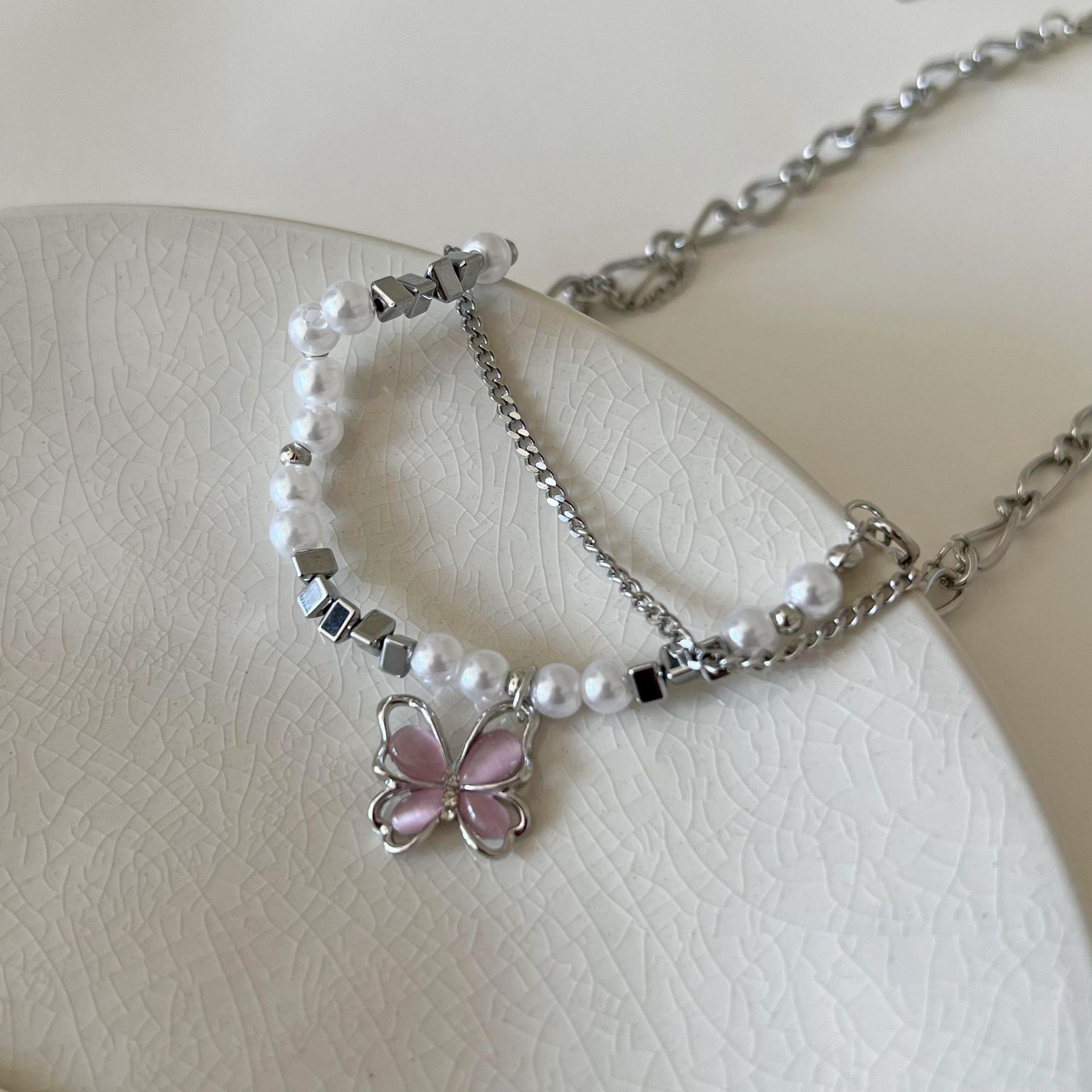 Y2K Sweet and Cool Style ~ Hollow Butterfly double-layer layered necklace for women, titanium steel collarbone chain, light luxury necklace wholesale Specification drawing