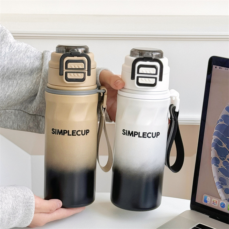 Gradient jumping double-drinking thermos cup 670ml outdoor sports portable straw cup with handle, high appearance level double-drinking cup full figure