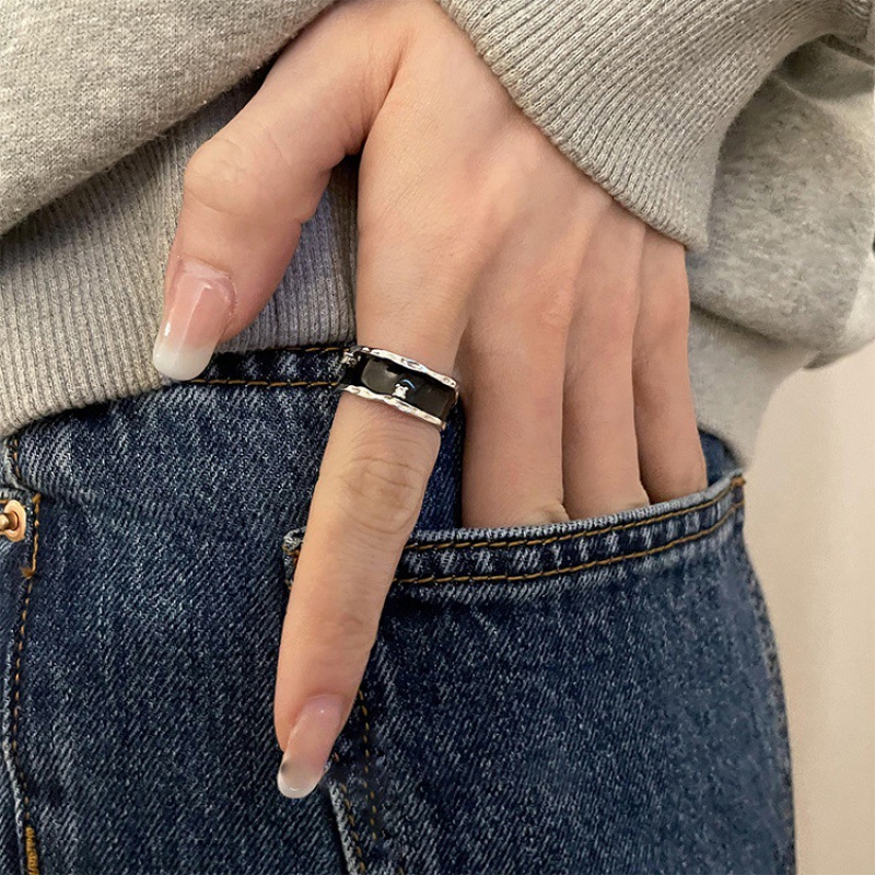 Black glazed zircon ring for women, a niche design on Instagram, exudes a sense of sophistication. The opening is adjustable, making it a fashionable and individualistic index finger ring details Picture