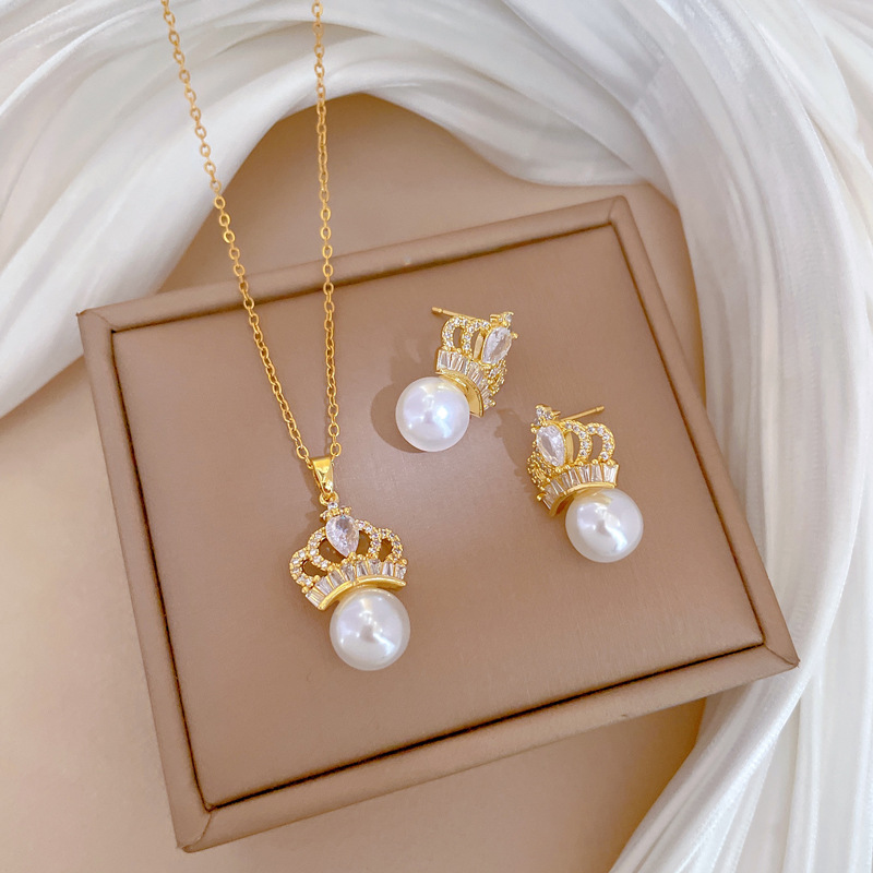 【 Titanium Steel 】 Necklace and earring set, light luxury Full diamond pearl crown, personalized and elegant banquet earrings and necklace set Specification drawing