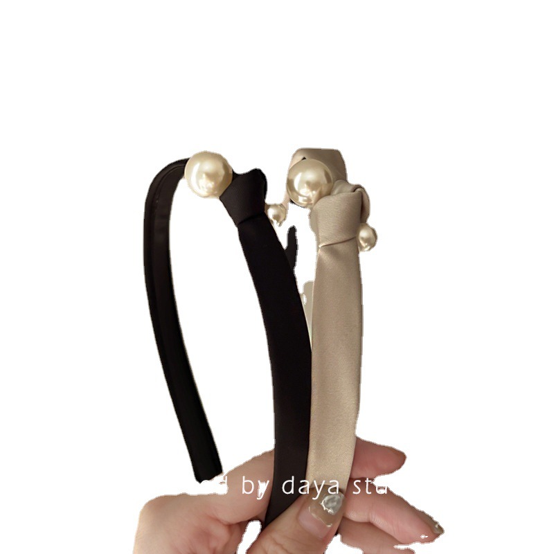 The 2025 new French retro satin hairband and hair accessory, with a fine pearl knot hairband, exudes a high-end feminine charm and a stylish headband Item Picture