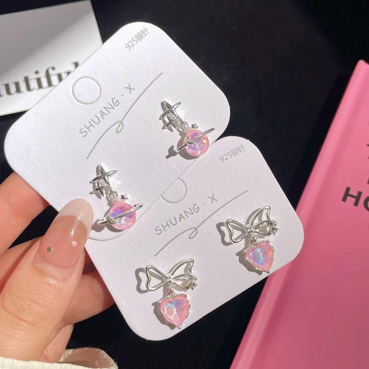 A niche, sweet and cool, stylish pink bow stud earrings for women on Instagram, trendy aurora pink planet earrings, sweet and versatile earrings full figure