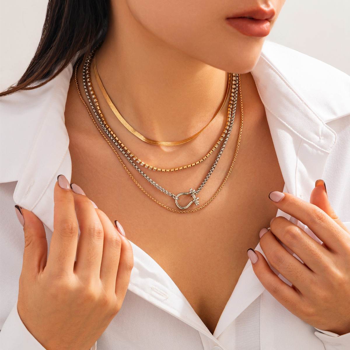 European and American cross-border jewelry hip-hop style beaded flat snake chain necklace set, geometric metallic chain collarbone chain full figure