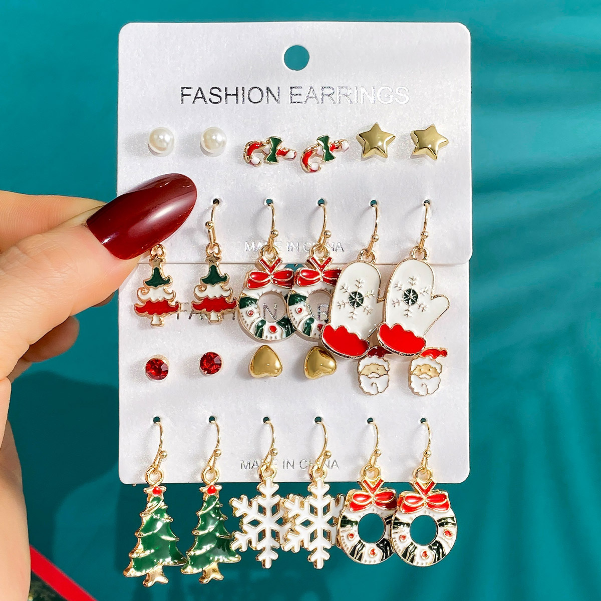 Christmas Series Snowflake Bell Stud Set, Cross-border Cartoon Oil-Dripping Elk Old Man Christmas Earrings Application Scenario