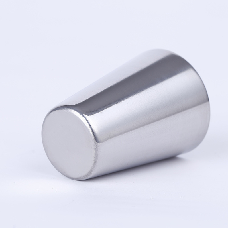 Stainless steel wine glasses, mini beer mugs 40x26x53, outdoor portable spirits cups, sample printing Application Scenario