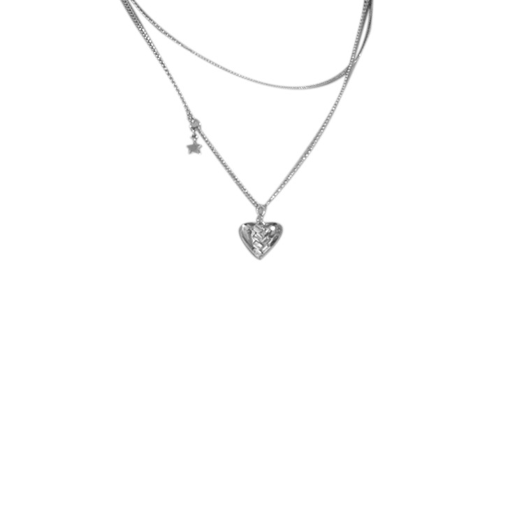 Double-layer heart-shaped necklace with a light luxury design for women, a niche zircon collarbone chain, a new 2023 Internet celebrity necklace Item Picture