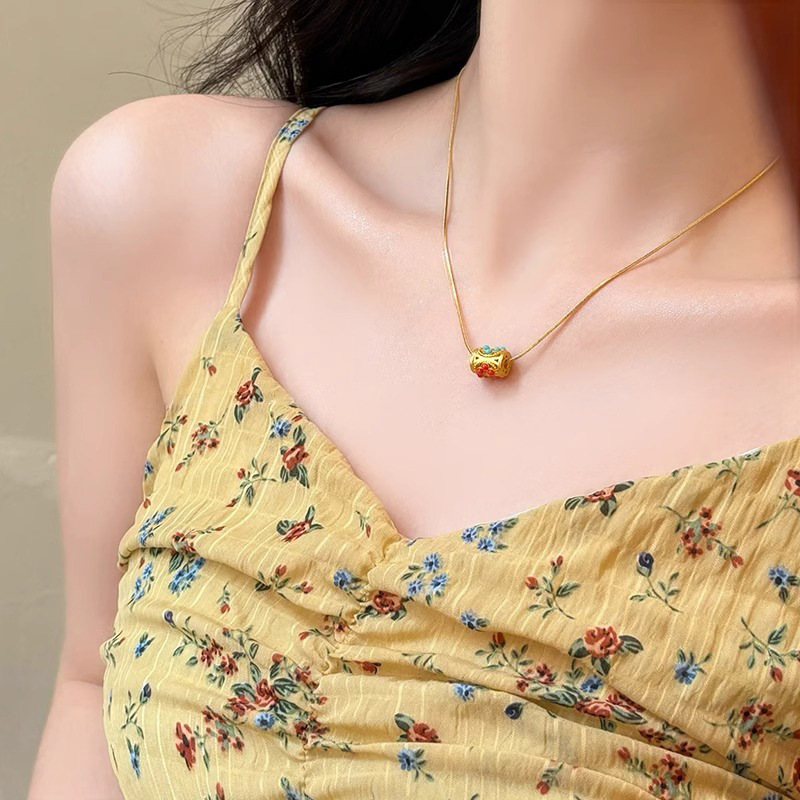 New Chinese-style dopamine colorful beaded necklace for women, Spring/Summer 2025 new collarbone chain double-layer stacked neckchain accessory Application Scenario