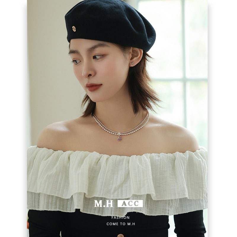 The new purple butterfly zircon pearl necklace is simple, elegant and high-end. It features a double-layered collarbone chain for women Specification drawing