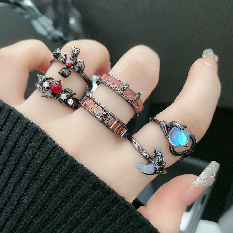 Maillard retro urban film style open ring for women, irregular moonstone, niche and cold style food ring full figure