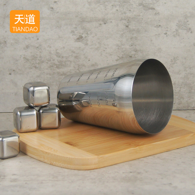 500ml stainless steel graduated shaker, European-style cocktail shaker, bar cocktail shaker set with scale Application Scenario