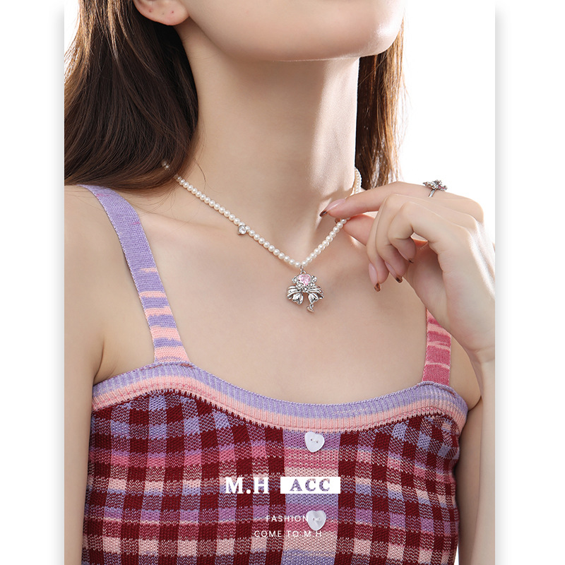High-end pearl necklace for women, light luxury and niche new pink heart-shaped bow collarbone chain, original fashionable pendant details Picture
