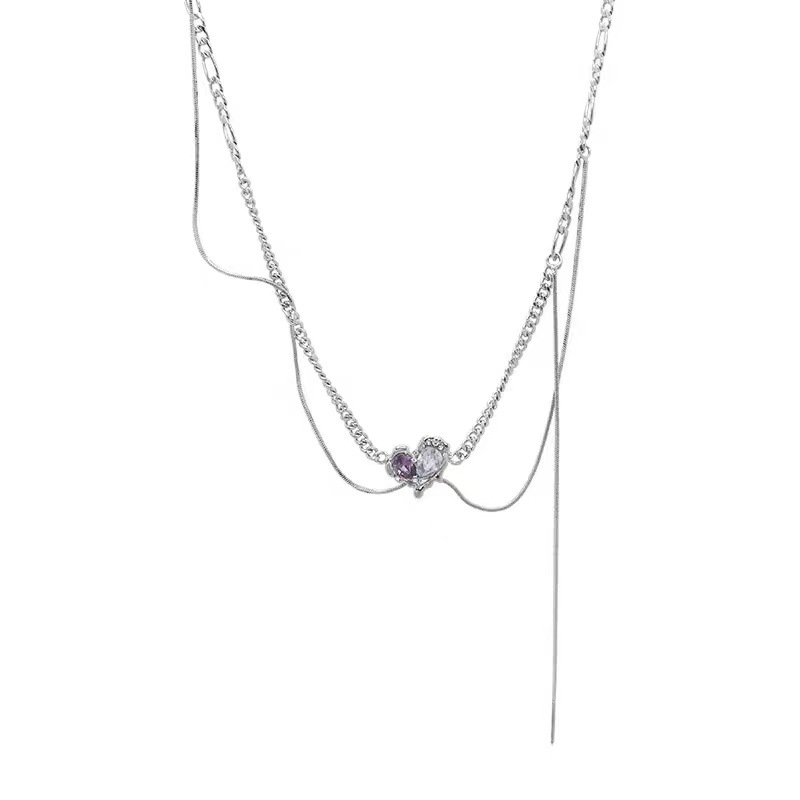 A niche zircon heart-shaped necklace with a unique design sense, a 2022 new style for women's Instagram hip-hop collarbone chain and a sweet and cool necklace Item Picture