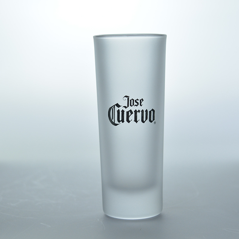 Wholesale of new cross-border frosted wine glasses, glass cups, frosted pen holders, spirits cups, straight small wine cups with logos full figure
